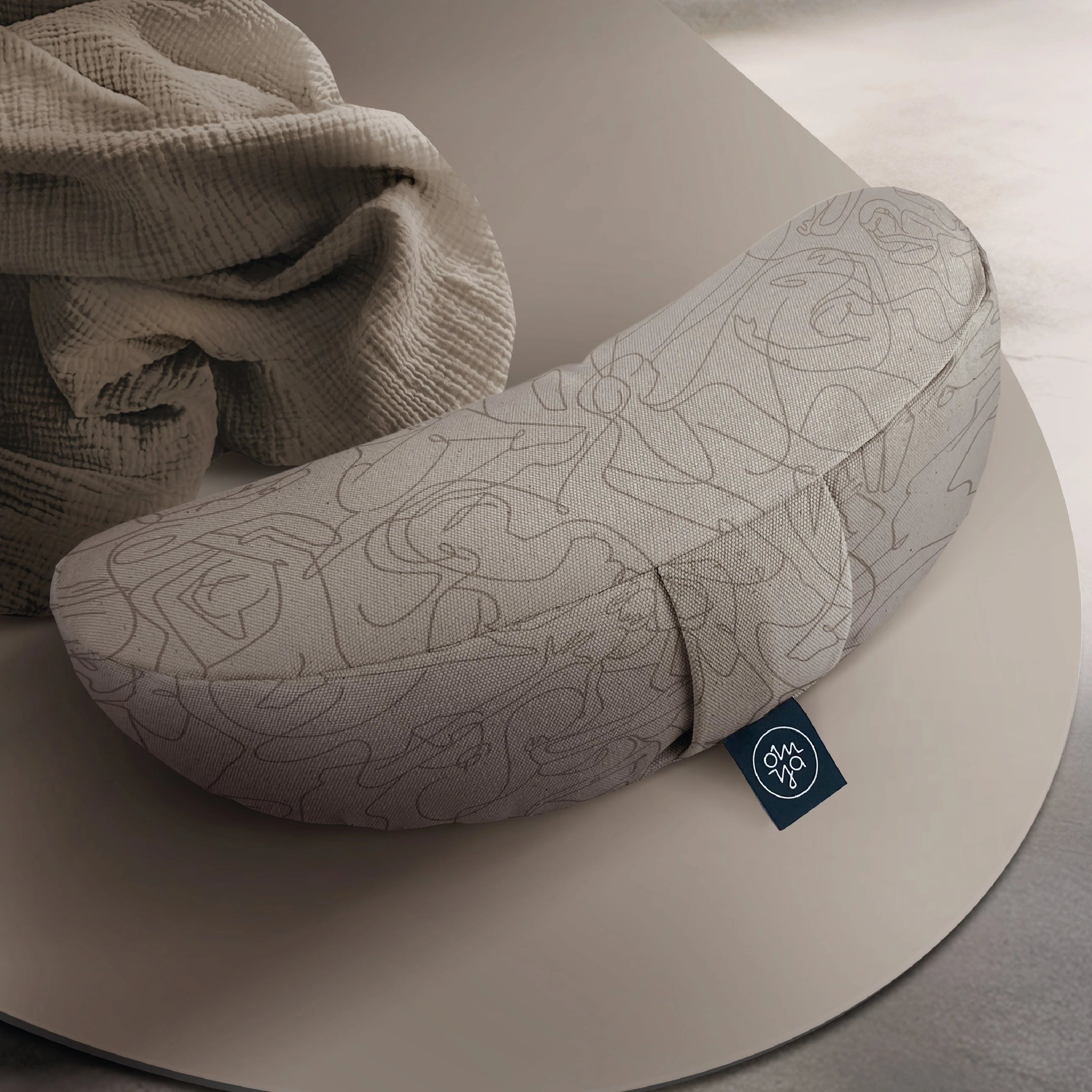 Coussin Demi Lune Design Yoga - Be Goddess